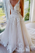 Fashion Backless A-Line V-neck Sleeveless Wedding Dresses With Lace