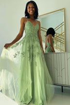 Vestidos de fiesta largos de tul con escote en V y apliques en color verde salvia