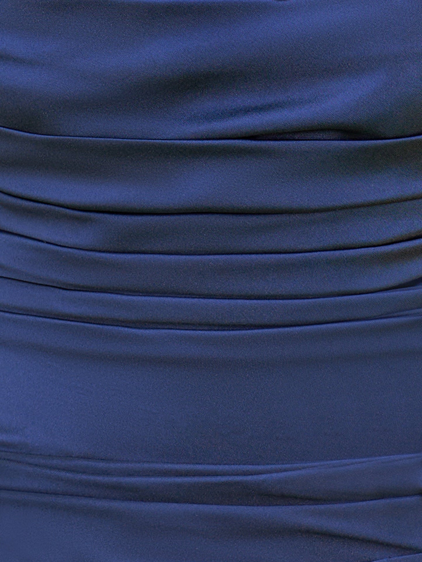 Felisia | Figurbetontes, trägerloses Homecoming-Kleid aus Satin mit Spitze und Handschuhen