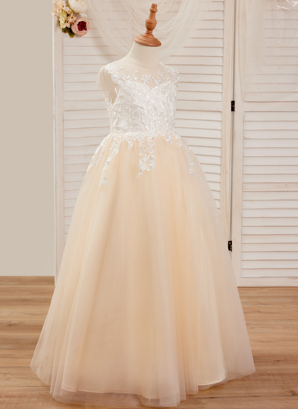 Vestido rosa de tul con encaje y corte en A hasta el suelo (010226589)