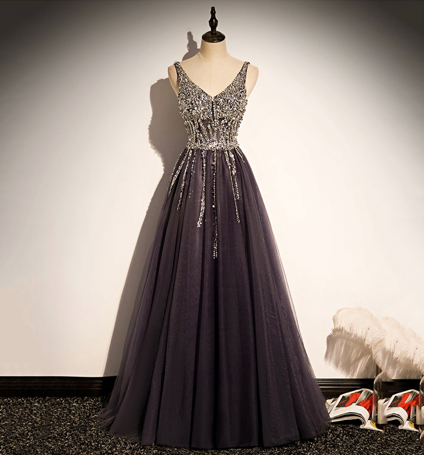 Stilvolles langes Ballkleid aus Tüll mit V-Ausschnitt, A-Linie, Abendkleid S76