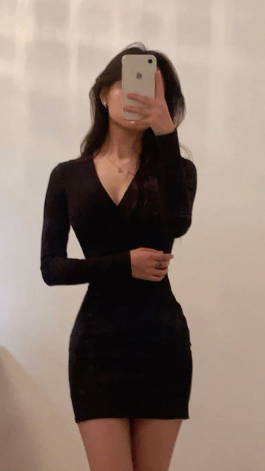 Schwarzes, figurbetontes Kleid mit V-Ausschnitt, sexy schwarzes Homecoming-Kleid, Partykleid mit langen Ärmeln Y1421