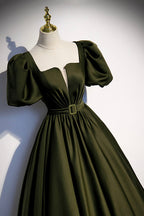 Vestido de fiesta largo de satén verde, corte A, talla 87
