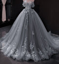 Vestido de fiesta elegante con apliques de encaje azul y hombros descubiertos Y1578