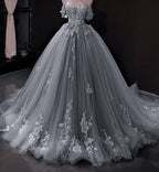 Vestido de fiesta elegante con apliques de encaje azul y hombros descubiertos Y1578