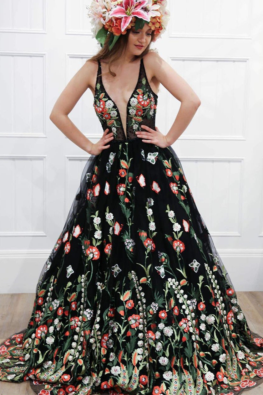 Harlee | Precioso vestido de fiesta negro con bordado floral