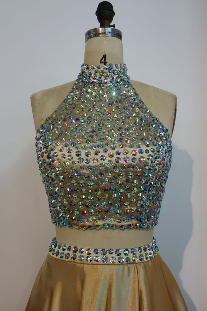 Vestidos de fiesta de dos piezas con cuello halter, corte A y cristales, hasta el suelo