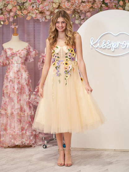 Vestidos de fiesta de tul con flores 3D y longitud hasta la rodilla