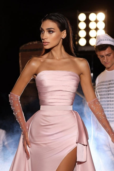 Flushing Pink – A-Linien-Ballkleid aus Satin mit Herzausschnitt, Schlitz vorne und Glanz