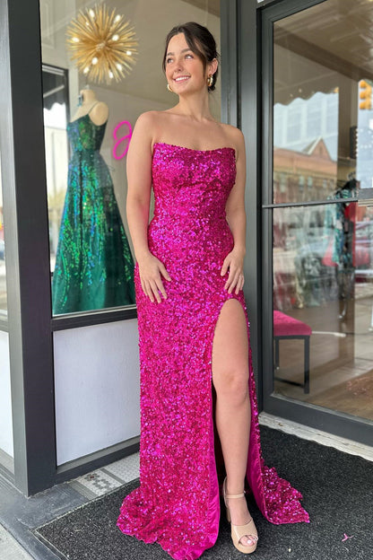 Fuchsiafarbenes, trägerloses, langes Ballkleid mit Pailletten und Schlitz