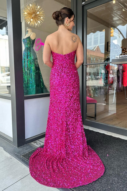 Fuchsiafarbenes, trägerloses, langes Ballkleid mit Pailletten und Schlitz