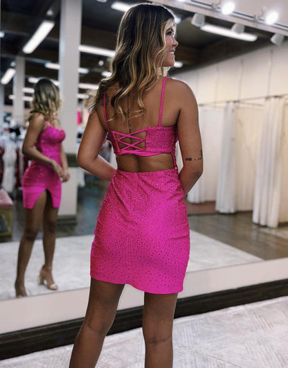 Kerstin |Etuikleid aus Satin mit Perlenbesatz und Schlitz
