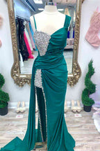 Kaydence | Elegante vestido largo asimétrico fucsia con cuentas