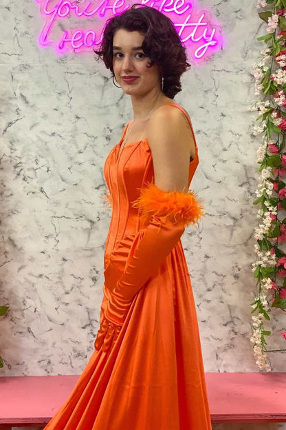 Rosamund | Vestido de fiesta con tirantes finos y cola lateral