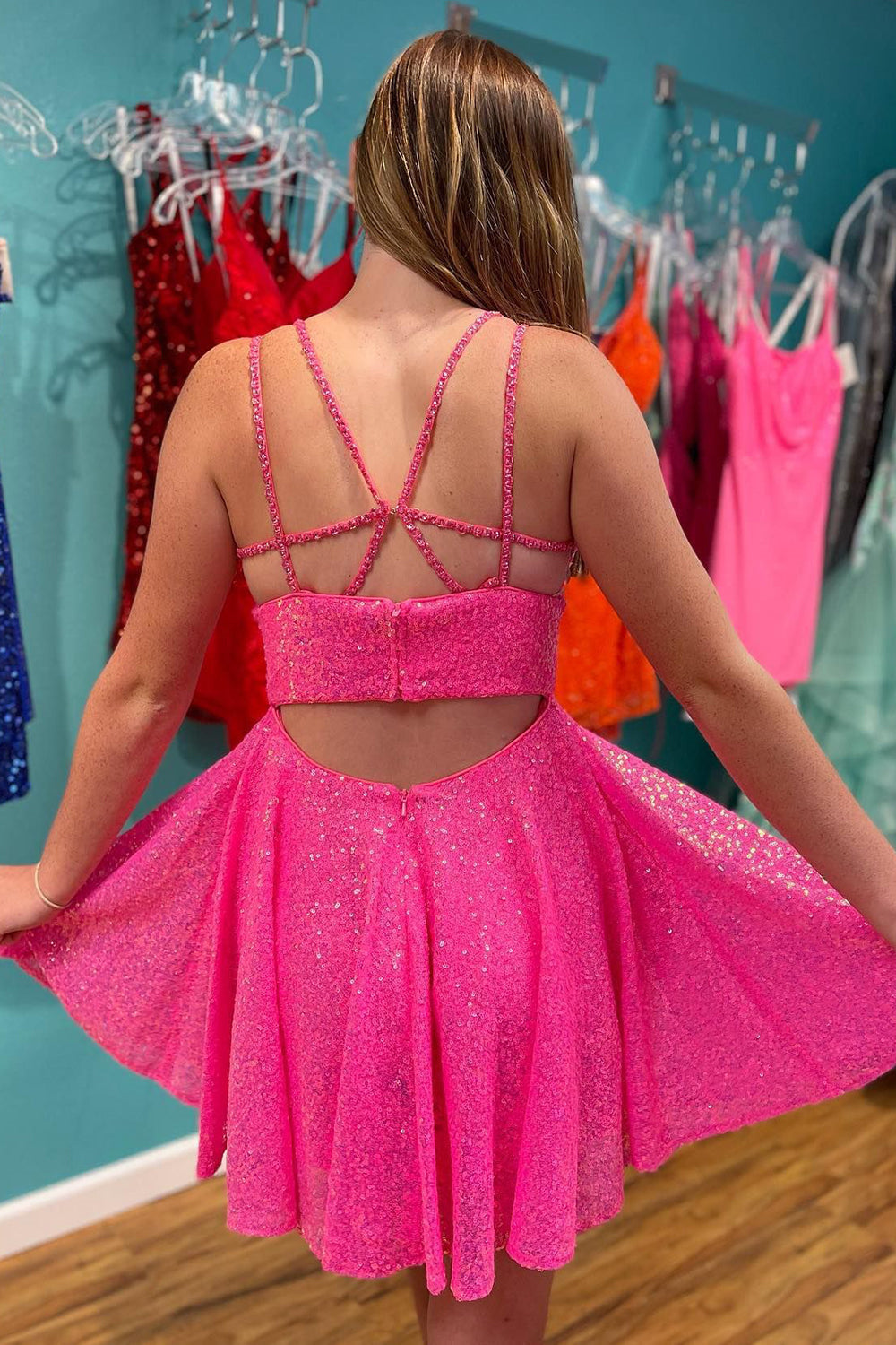 Jacinto | Vestido de fiesta de lentejuelas con tirantes dobles y corte A