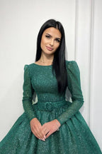 Glamoroso vestido de fiesta verde oscuro de corte A con lentejuelas, largo hasta los tobillos y mangas largas