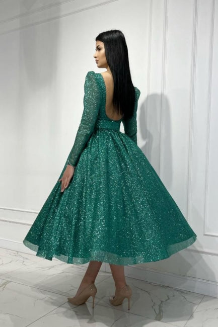 Glamoroso vestido de fiesta verde oscuro de corte A con lentejuelas, largo hasta los tobillos y mangas largas