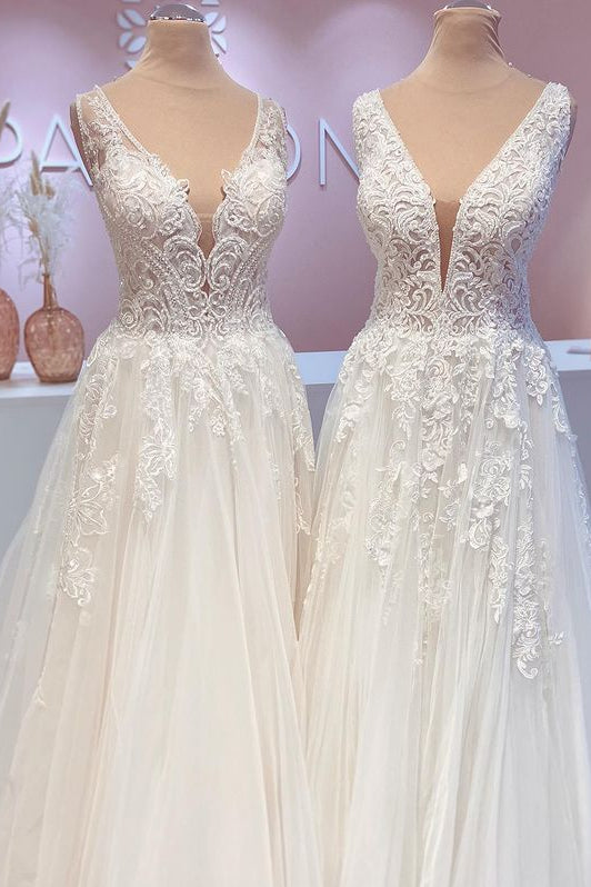 Glamouröses langes A-Linien-Brautkleid mit offenem Rücken und Tüllapplikationen