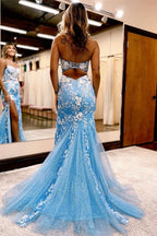 Glamouröses langes blaues Meerjungfrau-Abendkleid mit glitzernder Spitze und Schlitz