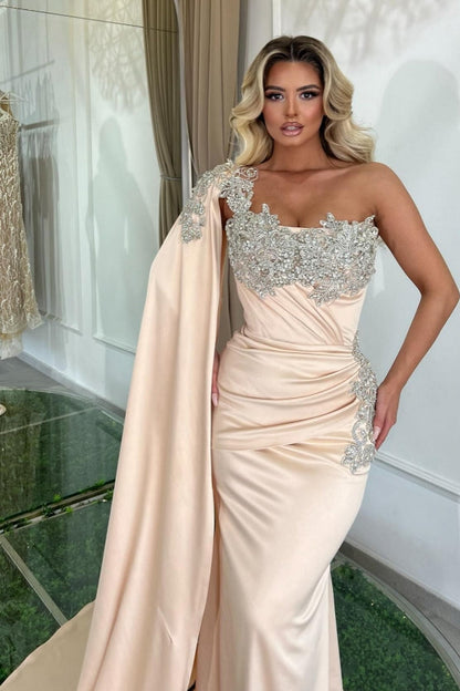 Glamouröses langes Meerjungfrau-Abendkleid mit einer Schulter und Perlen verziert