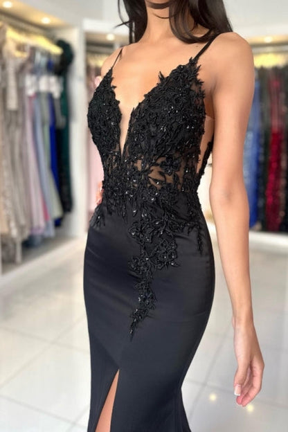 Glamouröses langes Meerjungfrau-Ballkleid mit V-Ausschnitt und Spaghettiträgern aus Spitze und Schlitz