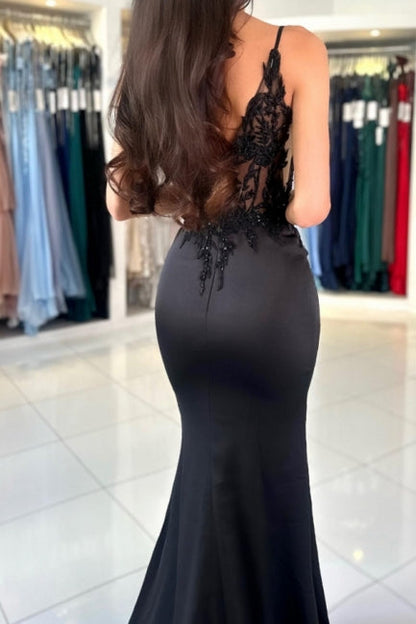 Glamouröses langes Meerjungfrau-Ballkleid mit V-Ausschnitt und Spaghettiträgern aus Spitze und Schlitz