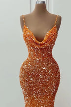 Glamouröses langes orangefarbenes, ärmelloses Meerjungfrau-Ballkleid mit Spaghettiträgern und Pailletten