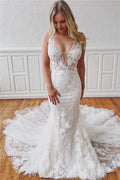 Glamorosos vestidos de novia de sirena con escote en V, encaje y tirantes largos desmontables