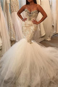 Glamoroso vestido de novia de tul con escote en forma de sirena y encaje con cristales