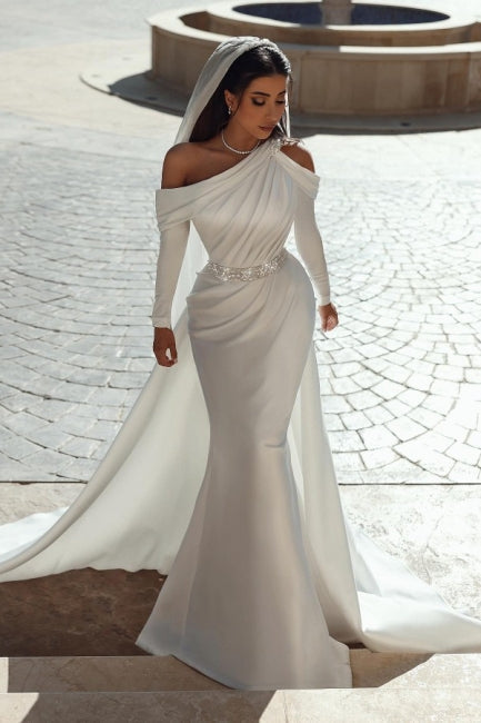 Glamouröses One-Shoulder-Langarm-Meerjungfrau-Satin-Brautkleid mit Rüschen