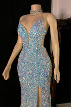 Glamouröses ärmelloses Ballkleid mit Spaghettiträgern, V-Ausschnitt und Pailletten und Schlitz