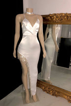 Glamoroso vestido de fiesta de sirena con escote en V y tirantes finos sin mangas
