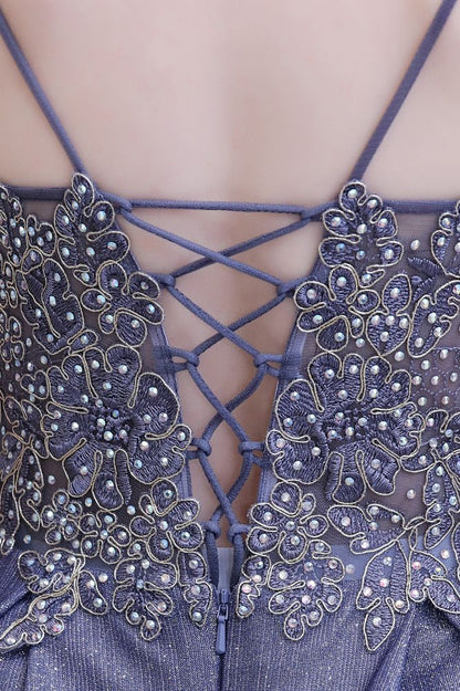 Glamoroso vestido de fiesta morado con corte A y brillantes ombré de espagueti