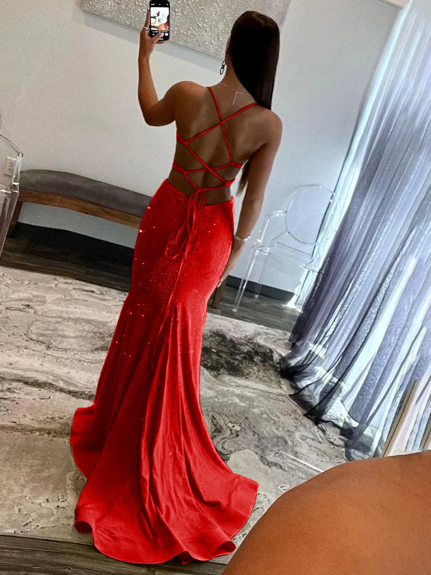 Glint | Vestidos de fiesta largos con lentejuelas amarillas, escote en V y corte sirena brillante