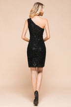 Vestido corto de cóctel con un solo hombro y lentejuelas negras brillantes