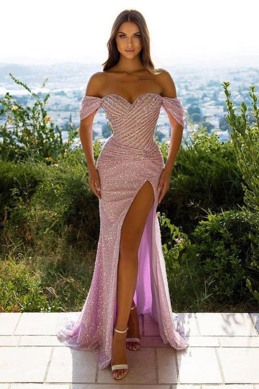 Glitzerndes langes schulterfreies Meerjungfrauen-Ballkleid mit Schlitz