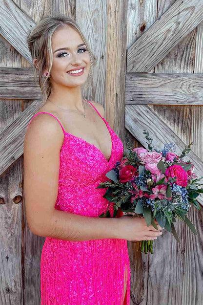 Glitzerndes rotes langes Ballkleid mit V-Ausschnitt und Quaste