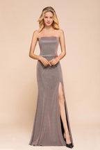 Glitzerndes trägerloses bodenlanges Ballkleid, ärmellos, mit Schlitz