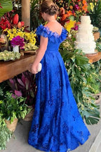 Hermoso vestido de encaje de línea A para madre de la novia, sin mangas, con hombros descubiertos, vestidos de dama de honor azules