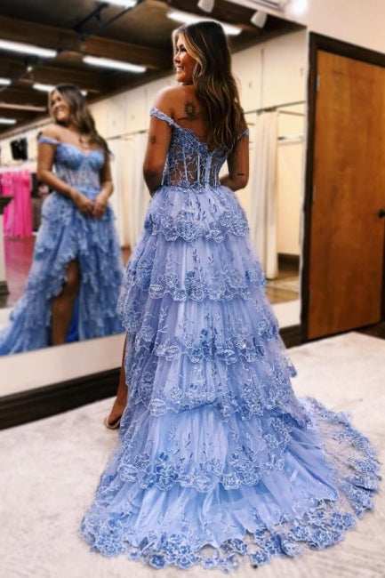 Wunderschönes A-Linien-Ballkleid mit Spitze, schulterfrei, ärmellos und Schlitz