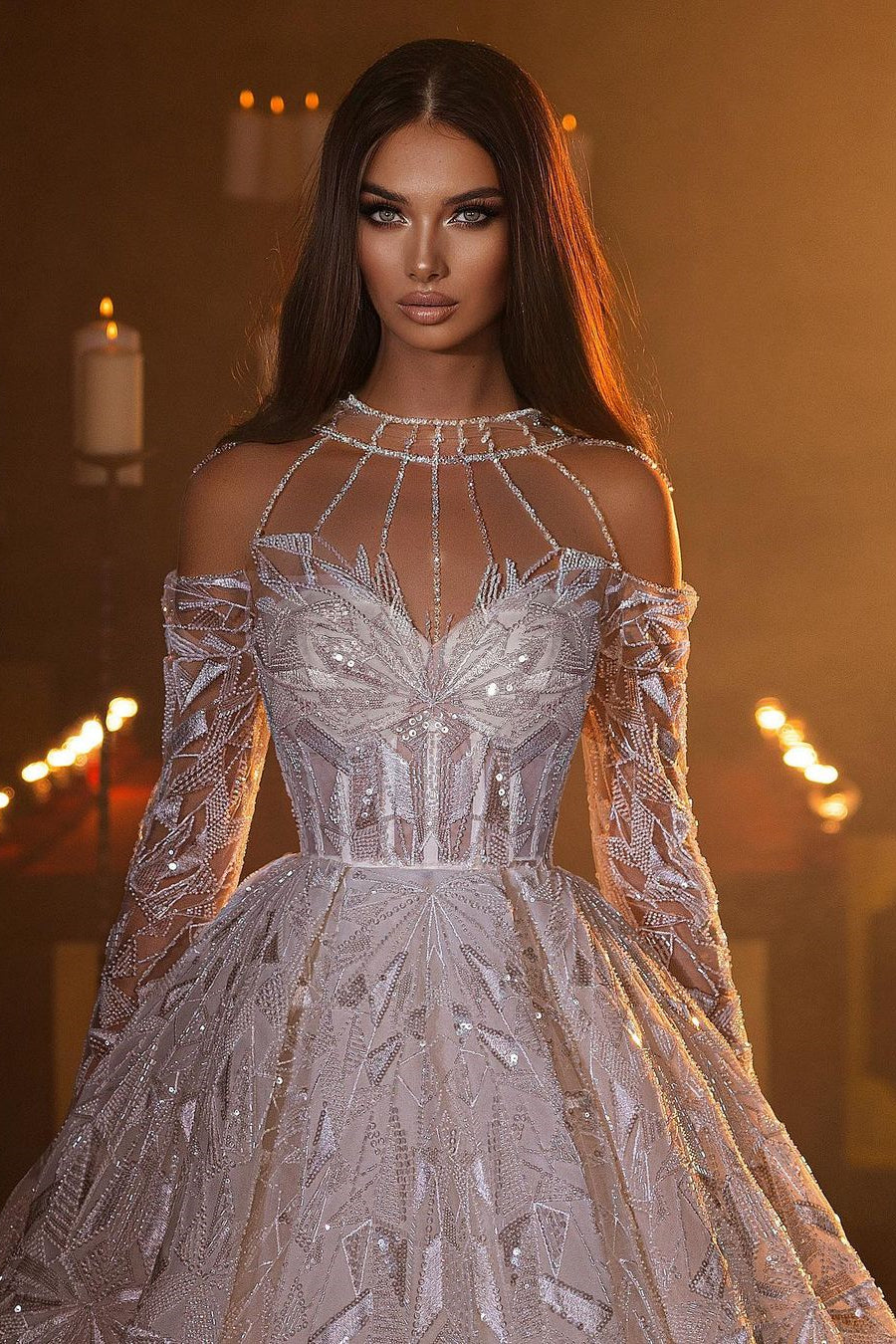 Wunderschönes A-Linien-Brautkleid mit langen Ärmeln und Spitze
