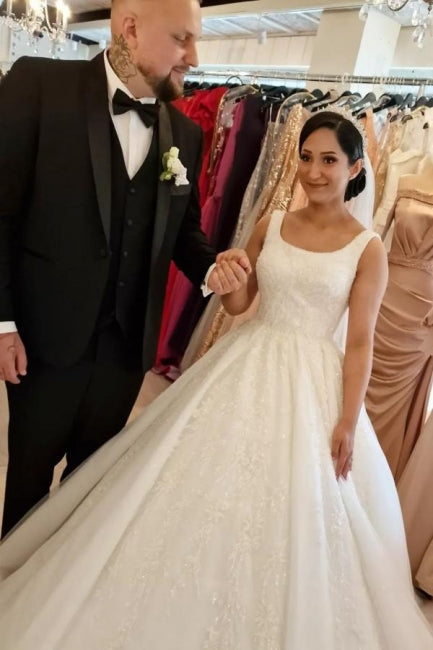 Gorgeous A-line Sleeveless Wedding Dresses With Lace