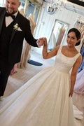 Gorgeous A-line Sleeveless Wedding Dresses With Lace