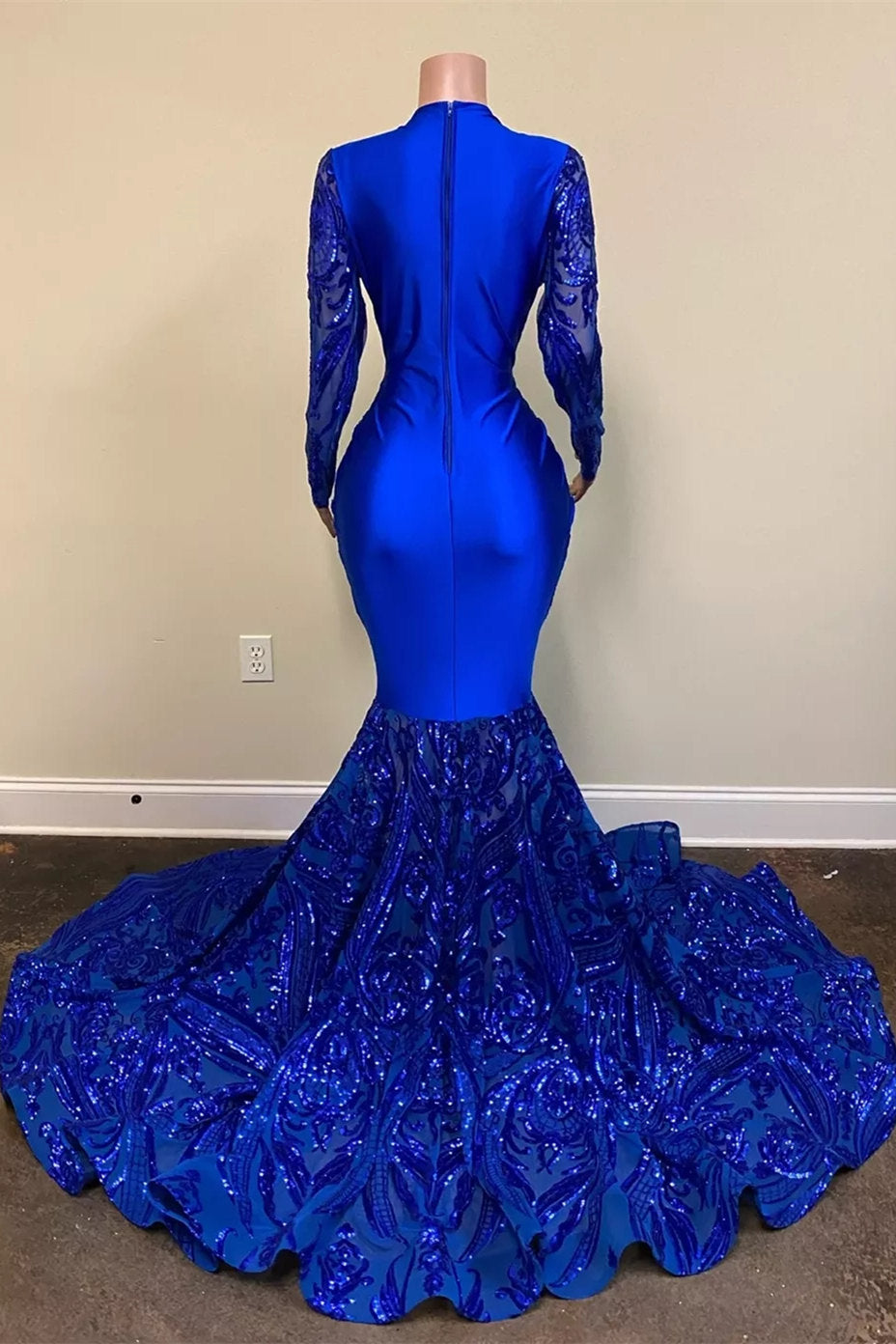 Hermosos vestidos de fiesta de sirena con escote en V, lentejuelas azules, manga larga y largo hasta el suelo