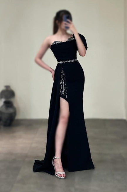 Wunderschönes säulenförmiges, ärmelloses Ballkleid aus Satin mit einer Schulter und Pailletten