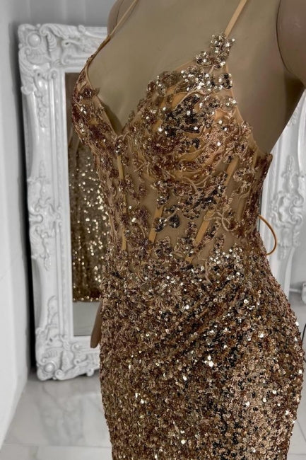 Wunderschönes säulenförmiges, ärmelloses Ballkleid aus Tüll mit Spaghettiträgern und Strass
