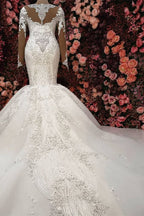 Wunderschönes Meerjungfrau-Brautkleid mit Kristallen und langen Ärmeln und Kapellenschleppe