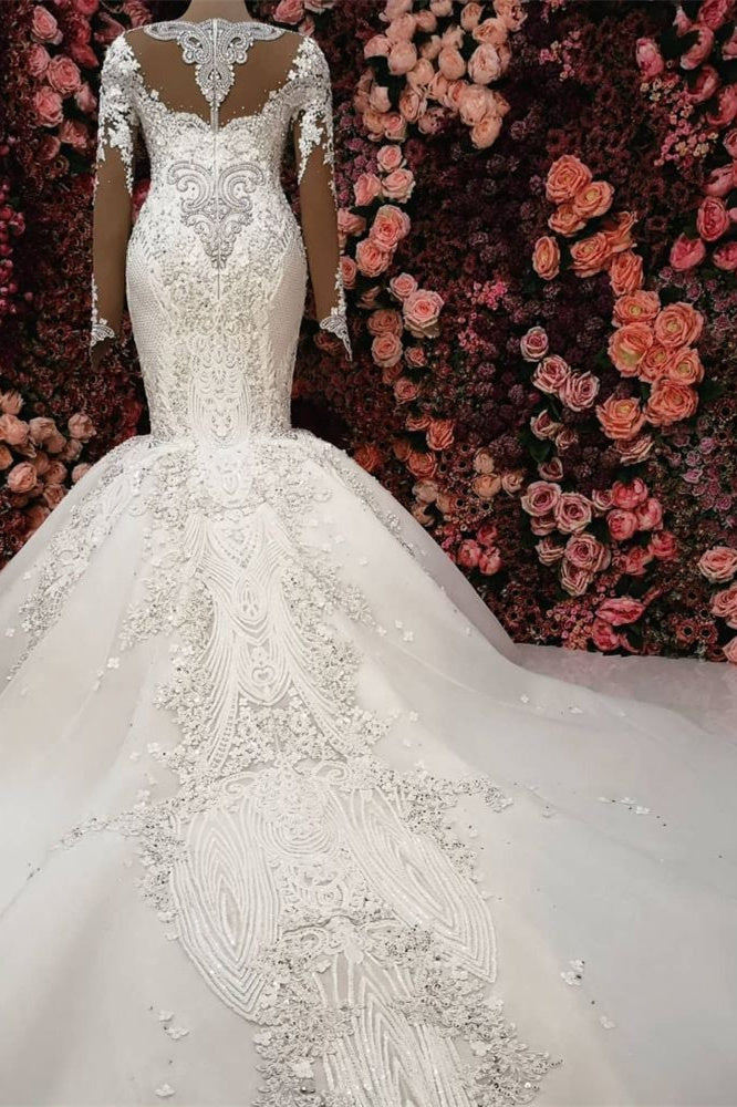Wunderschönes Meerjungfrau-Brautkleid mit Kristallen und langen Ärmeln und Kapellenschleppe