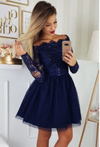 Wunderschöne dunkelblaue kurze Ballkleider mit Pailletten und Ärmeln