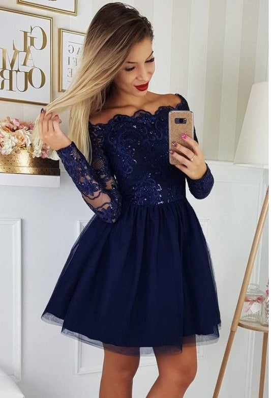 Wunderschöne dunkelblaue kurze Ballkleider mit Pailletten und Ärmeln